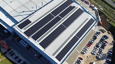 Projeto híbrido com energia solar e armazenamento de baterias